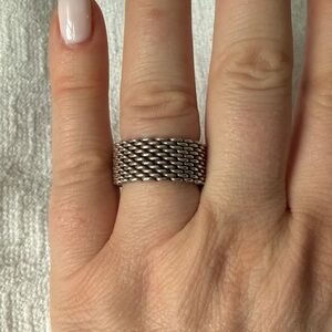 Elegant Silver Mesh Ring